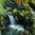 saut canyon eau cascade plein air